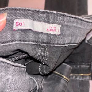 SO Gray Low Rise Jeggings